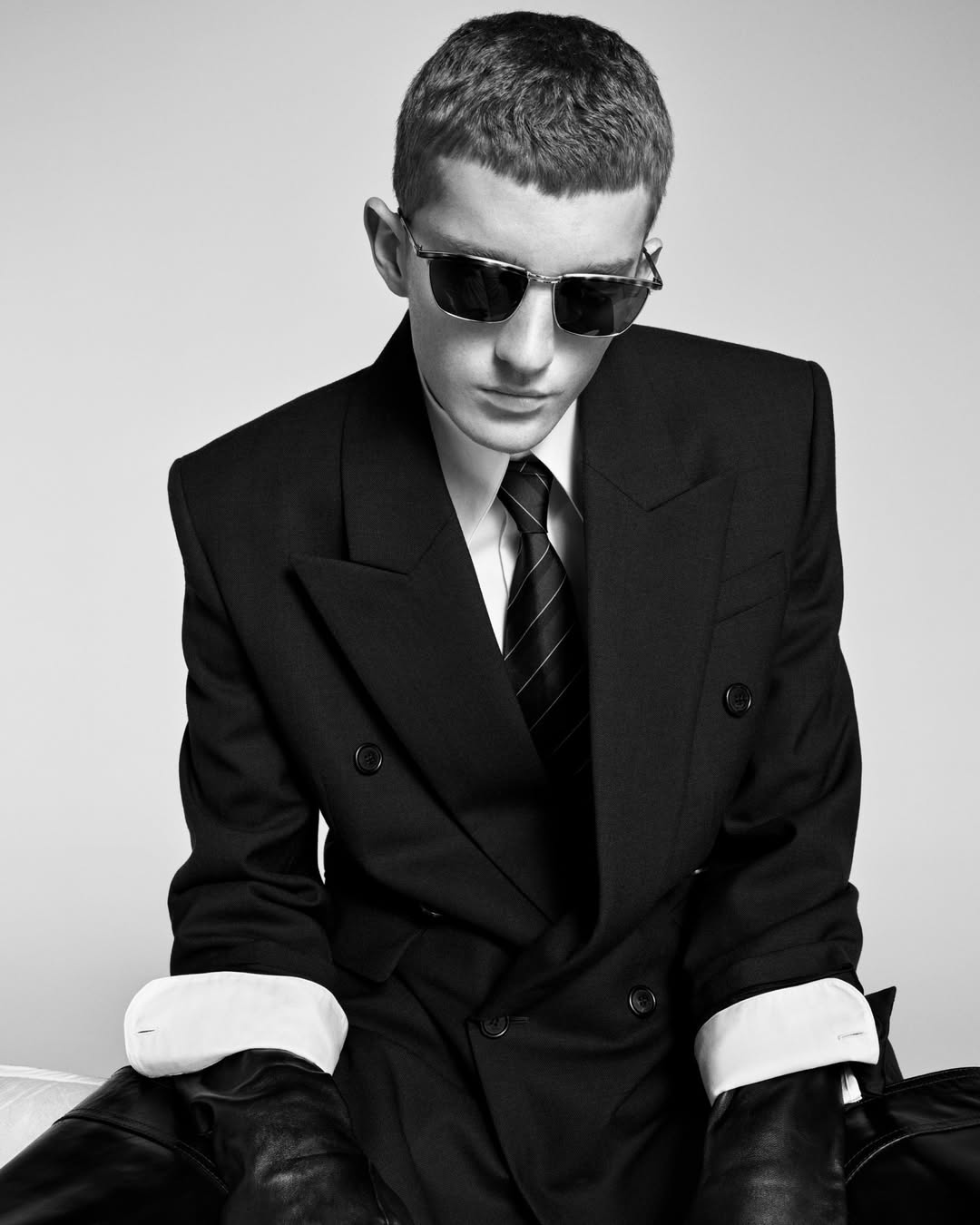files/Fall_25_by_Anthony_Vaccarello_Song_Jia_Loli_Bahia_Jesse_Sachet-Dufraisse_Rose_Bill_Skarsga.jpg